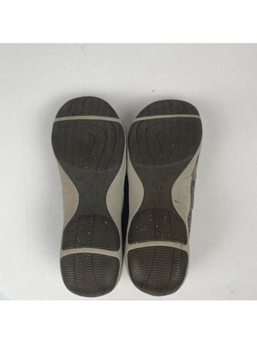 Dansko Women's Holland Suede Bungee Charcoal Grey Shoes, Size 39 US Size 8-8.5 - Picture 4 of 14